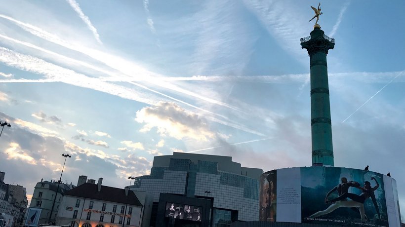 Plaza de la Bastilla con la &oacute;pera de Par&iacute;s.
