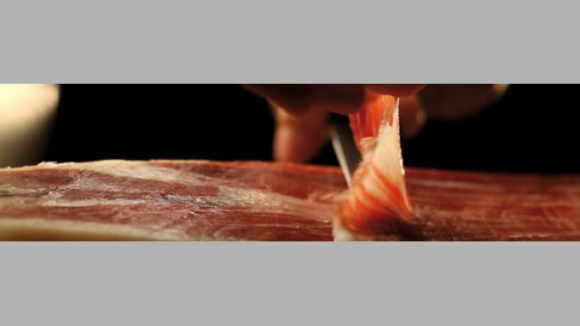 Corte de jamón ibérico puro de bellota