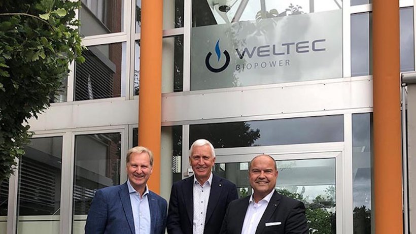 With immediate effect, the operations of the biogas plant manufacturer AD AGRO have continued under the umbrella of the WELTEC Group in Germany. Left to right: Jens Albartus, Franz-Josef Sextro (WELTEC-Group); Uwe Heider (AD AGRO).
