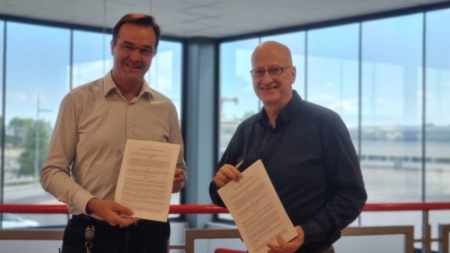 César Carnicer, Director General SYVA y Hans de Smit, DVM PHD, Director General SMIVET.