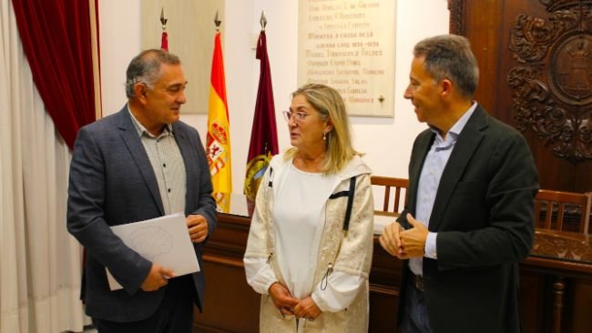 Ángel Meca, Patry Bermúdez y Fulgencio Gil Jódar, tras el balance de la Sepor, este lunes. AYUNTAMIENTO DE LORCA