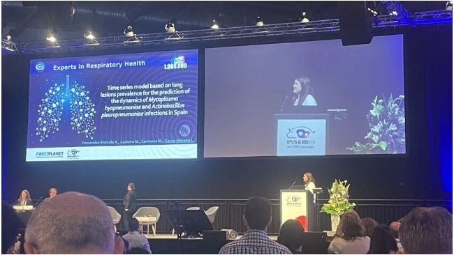 Momento de una de las numerosas presentaciones realizadas.