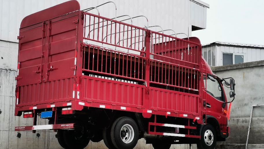 图2.用于转运小动物的内部卡车。由中国DanAg集团提供。
