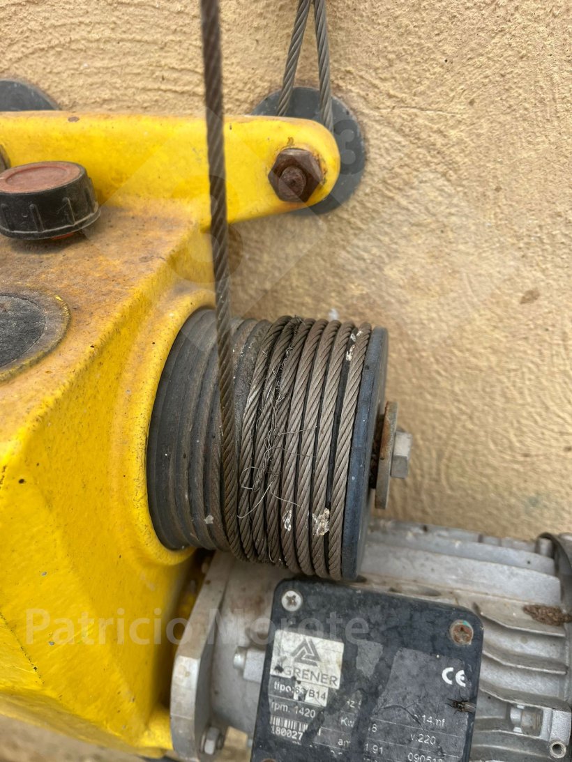 Foto 5: Beschädigtes Drahtseil am Fensterantrieb