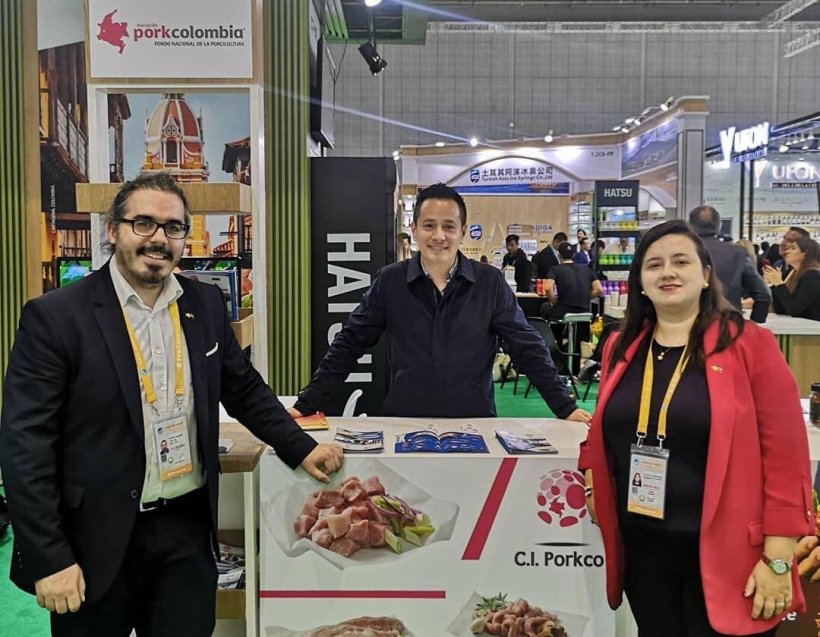 Aspecto del stand de CI Porkco y Porkcolombia en la anterior versi&oacute;n de la feria CIIE, en Shangh&aacute;i.
