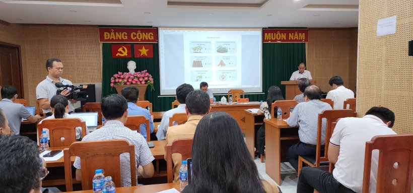 L&atilde;nh đạo Văn ph&ograve;ng Bộ NN&amp;PTNT b&aacute;c c&aacute;o t&igrave;nh h&igrave;nh thực hiện kế hoạch 6 th&aacute;ng đầu năm v&agrave; nhiệm vụ 6 th&aacute;ng cuối năm 2024.
